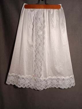 VTG Ashley Taylor Silky Lace Panel Slip Skirt Medium Bridal Lingerie Coquette